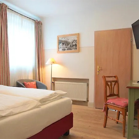 Landkomforthotel Panorama & Restaurant Bella Vista 酒店 加爾米施-帕滕基興