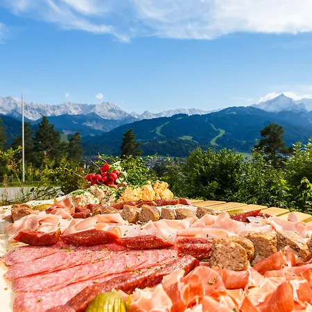 Landkomforthotel Panorama & Restaurant Bella Vista 酒店