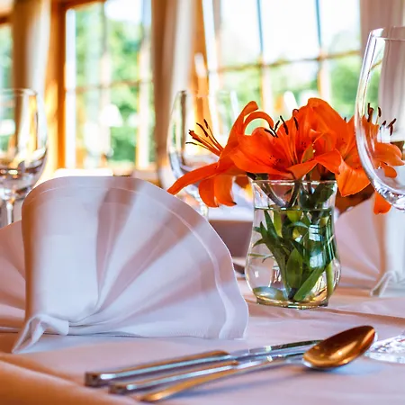 Landkomforthotel Panorama & Restaurant Bella Vista 酒店 加爾米施-帕滕基興