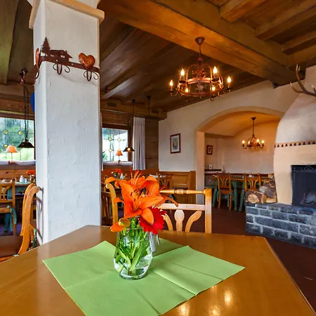 Landkomforthotel Panorama & Restaurant Bella Vista 3* 가르미슈파르텐키르헨
